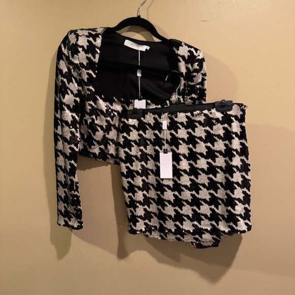 NWT ASTR the Label Darby Sequin Houndstooth Print Top & Mini Skirt Set Size: M - Picture 6 of 8
